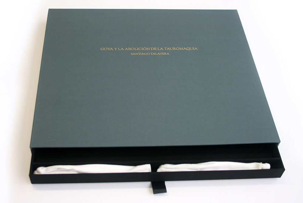 Caja para libro de artista creada por Montserrat Muñoz Muñoz